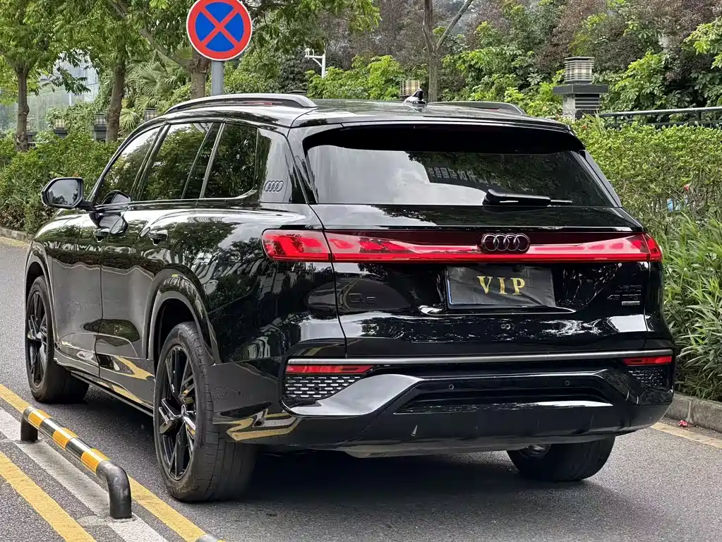 Audi Audi Q6 45 TFSI quattro Black Warrior Edition 6-Seater 2023 - thumbnail 9