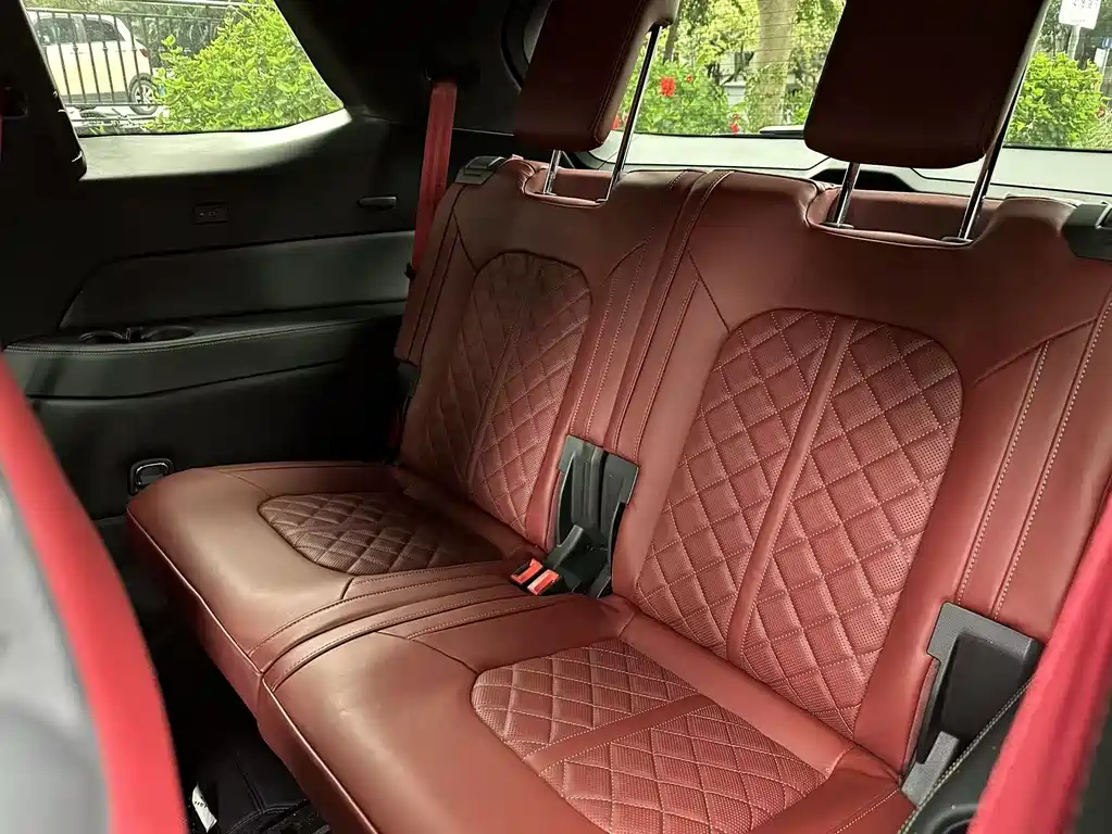 Audi Audi Q6 45 TFSI quattro Black Warrior Edition 6-Seater 2023 - thumbnail 13