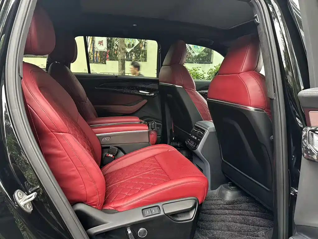 Audi Audi Q6 45 TFSI quattro Black Warrior Edition 6-Seater 2023 - thumbnail 14