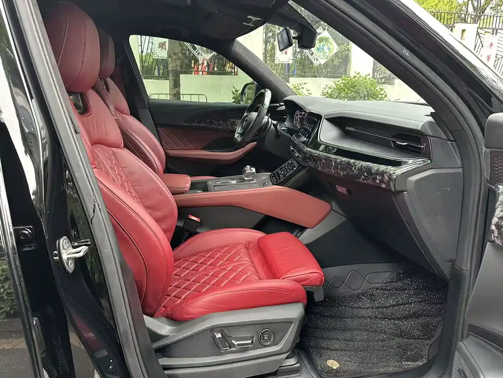 Audi Audi Q6 45 TFSI quattro Black Warrior Edition 6-Seater 2023 - thumbnail 15
