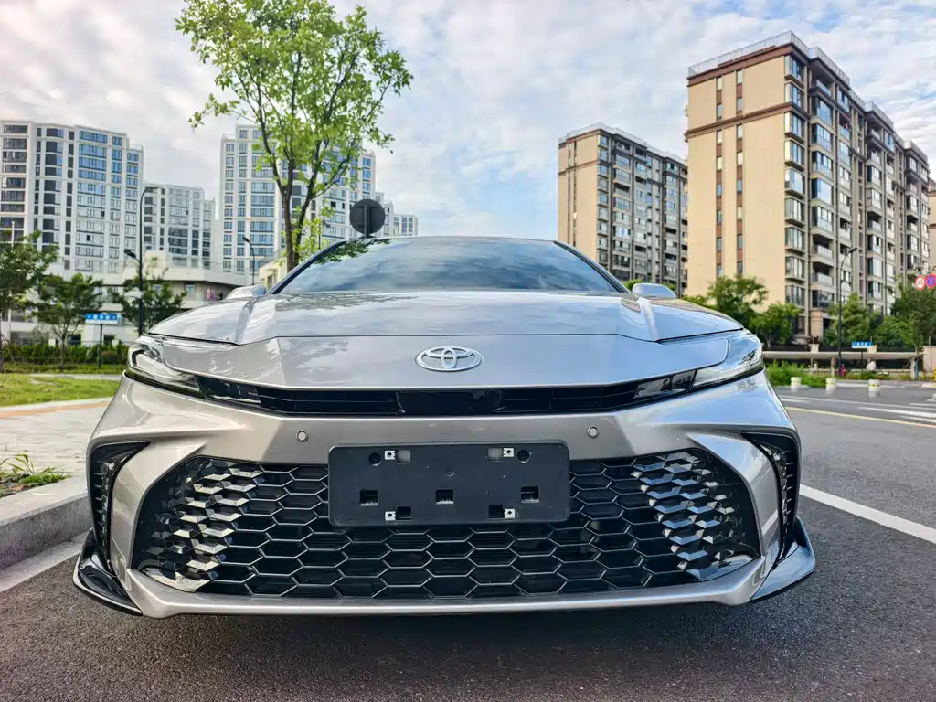 Toyota Camry 2026 Hybrid 2.0HXS Sport Plus 2025 - thumbnail 2