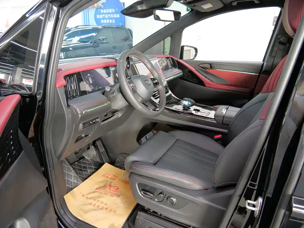 GAC Trumpchi GAC Trumpchi M8 2025 Grandmaster Super Hybrid 2026 - thumbnail 7