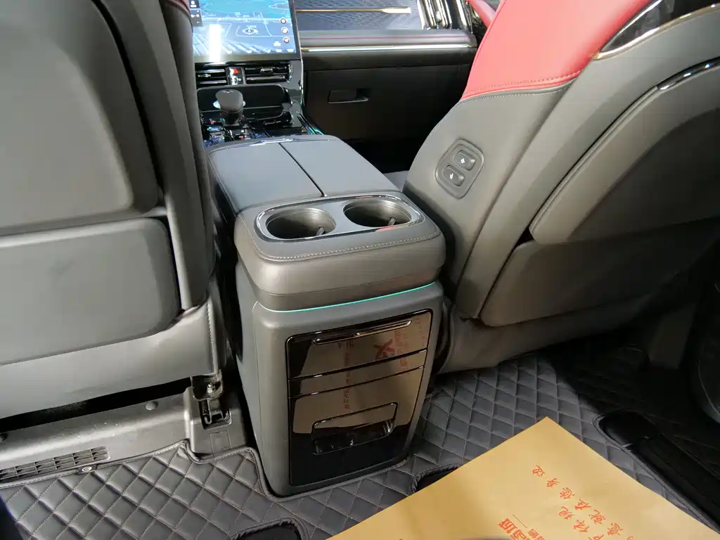GAC Trumpchi GAC Trumpchi M8 2025 Grandmaster Super Hybrid 2026 - thumbnail 19