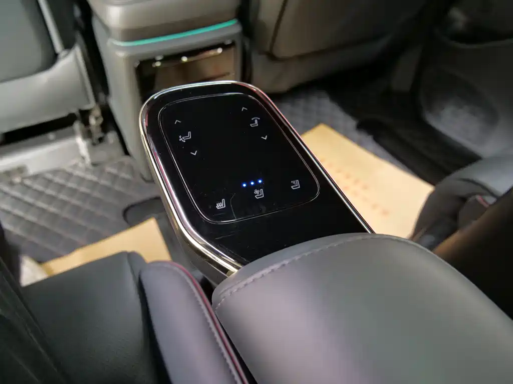 GAC Trumpchi GAC Trumpchi M8 2025 Grandmaster Super Hybrid 2026 - thumbnail 20