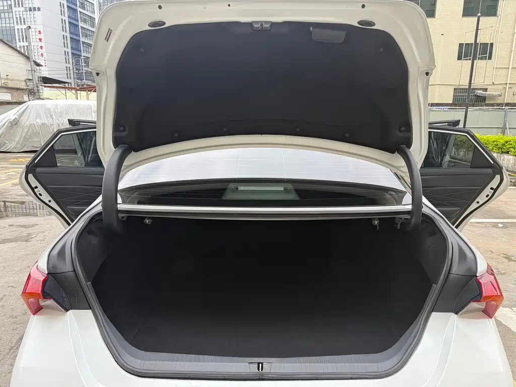 Toyota Avalon 2023 Hybrid 2.5L XLE Premium 2023 - thumbnail 18