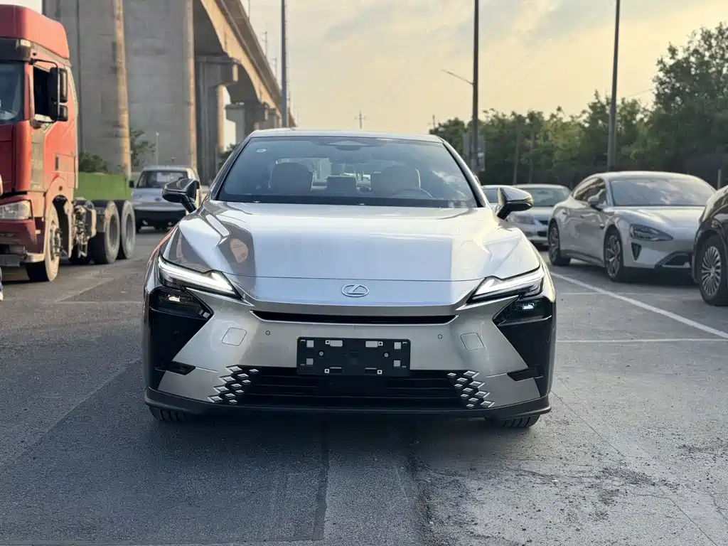 Lexus Lexus ES 2026 300h 2026 - thumbnail 2