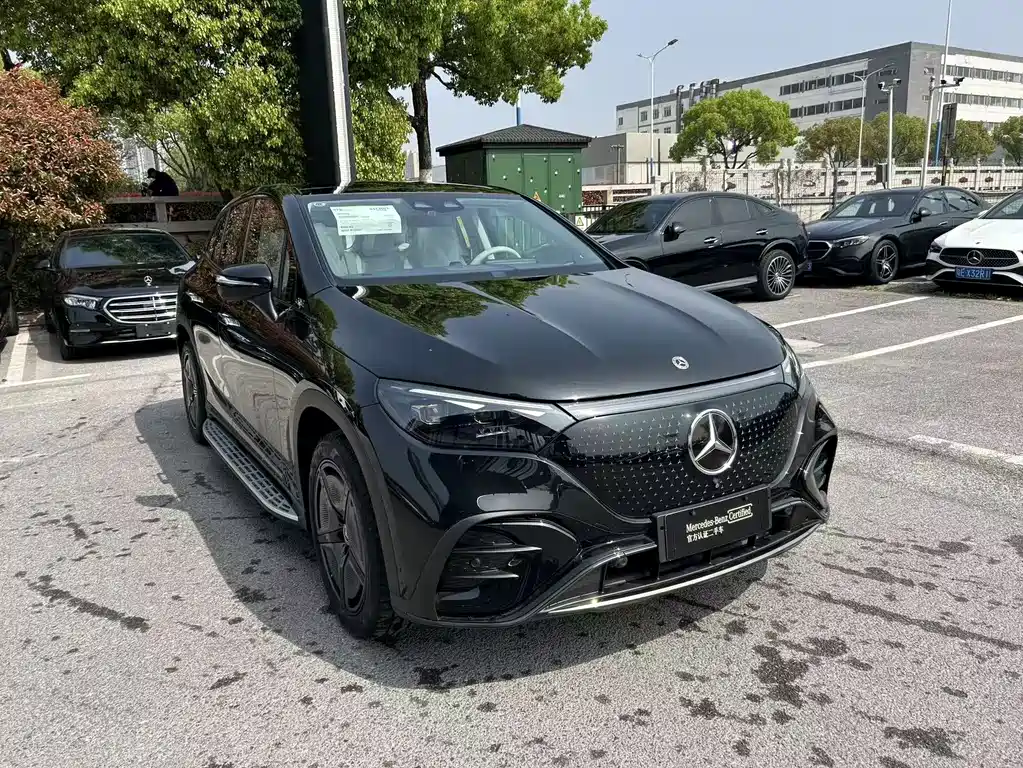 Mercedes-Benz Mercedes-Benz EQE SUV 500 4MATIC Special Edition 2026 - thumbnail 3