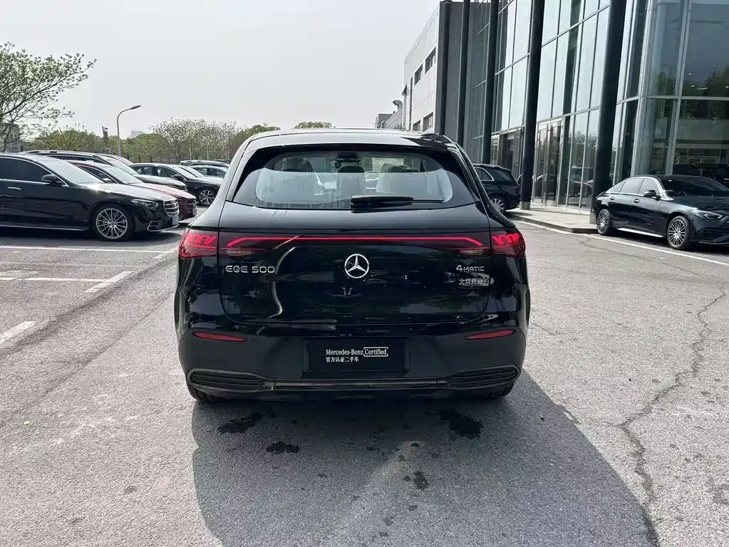 Mercedes-Benz Mercedes-Benz EQE SUV 500 4MATIC Special Edition 2026 - thumbnail 6