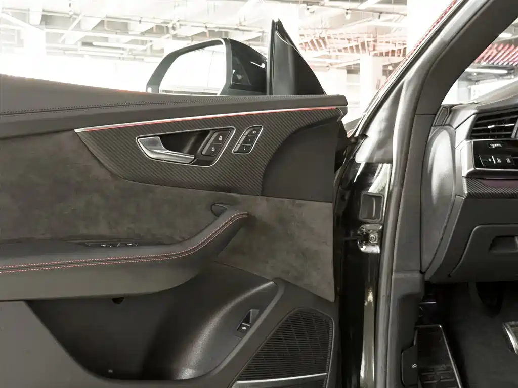 Audi Audi RS Q8 4.0T 2022 - thumbnail 7