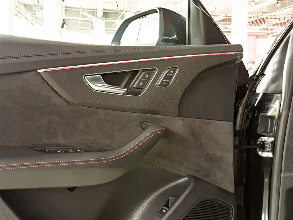 Audi Audi RS Q8 4.0T 2022 - thumbnail 8