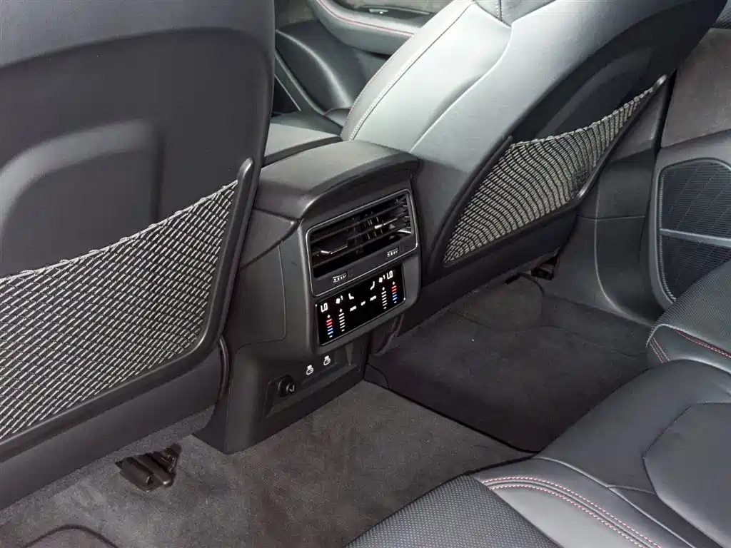 Audi Audi RS Q8 4.0T 2022 - thumbnail 18