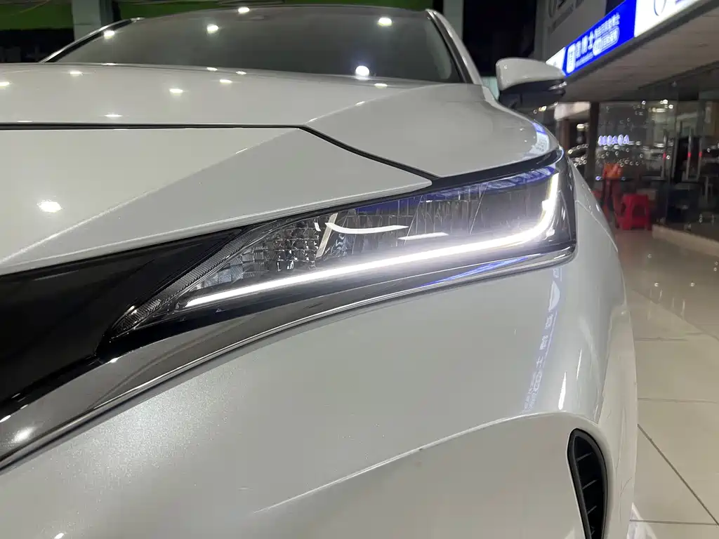 Toyota Toyota Harrier 2023 Hybrid 2.5L CVT 2WD Luxury 2024 - thumbnail 15