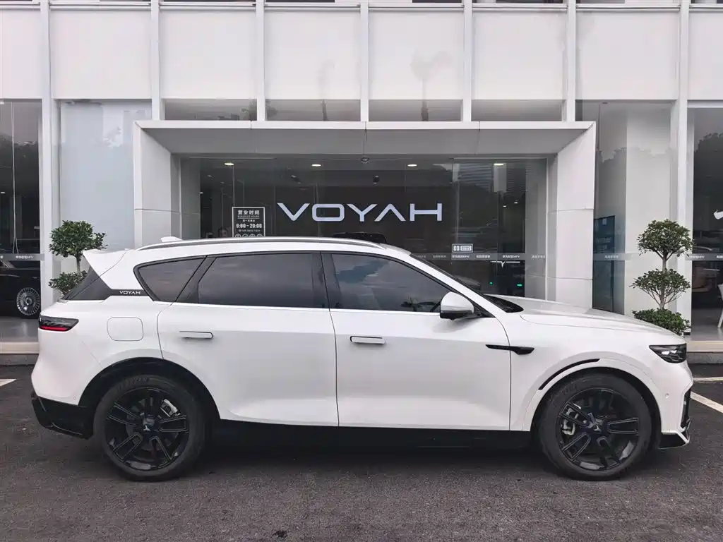 Voyah Voyah FREE 2024 Long Range Intelligent Driving Edition 2024 - thumbnail 4