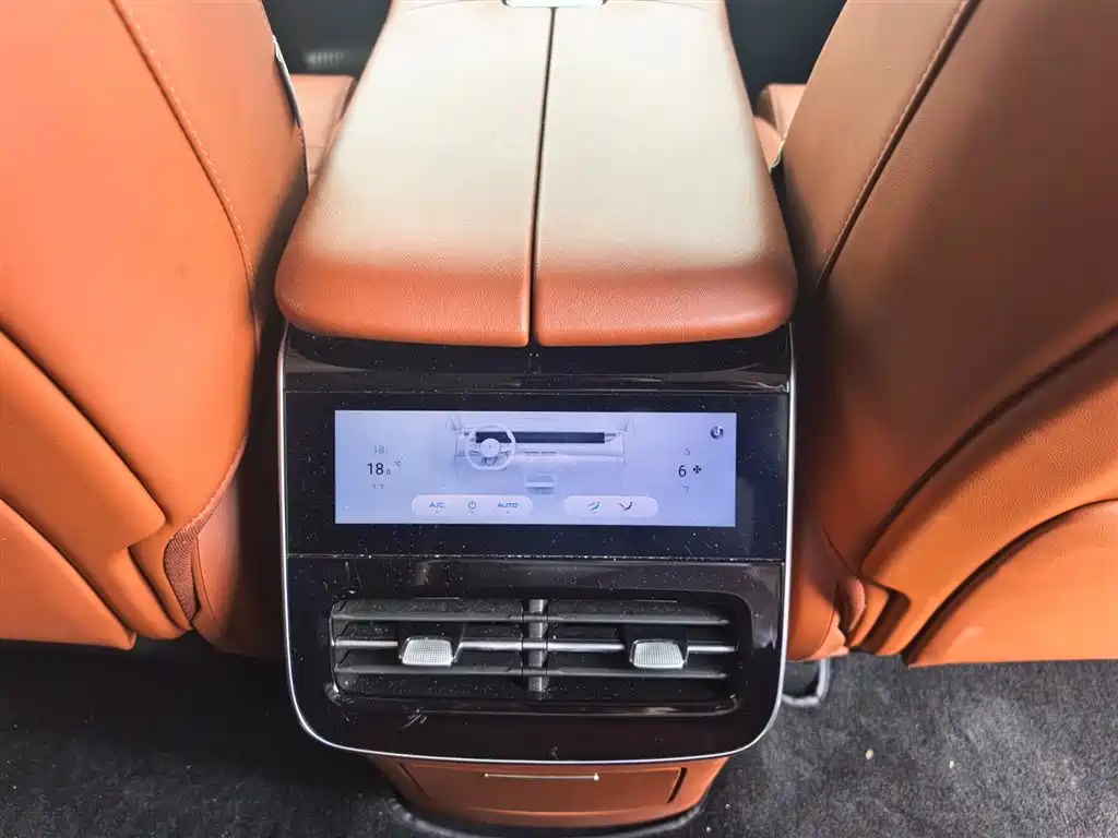 Voyah Voyah FREE 2024 Long Range Intelligent Driving Edition 2024 - thumbnail 16