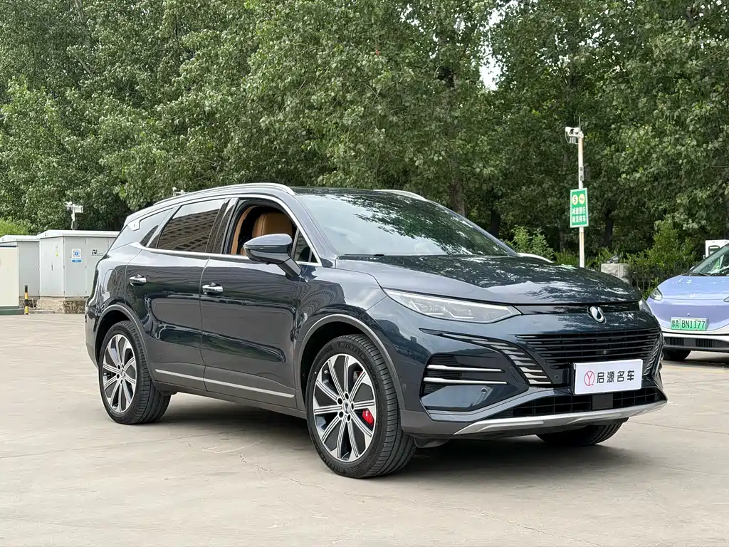 Denza Denza N8 2023 AWD PHEV Flagship 6-Seater 2024 - thumbnail 3