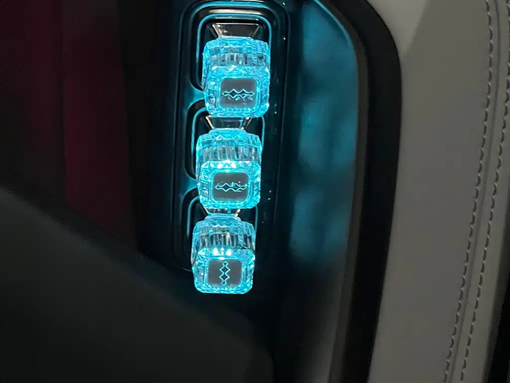 Fang Cheng Bao Bao 8 2025 Zhiyong Flagship Edition 5-Seater 2026 - thumbnail 13
