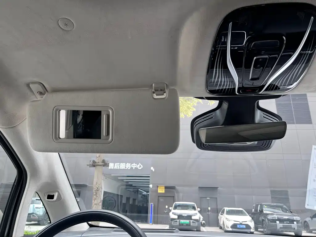 Voyah Voyah Dreamer 2026 PHEV Qiankun Ultra 2025 - thumbnail 15