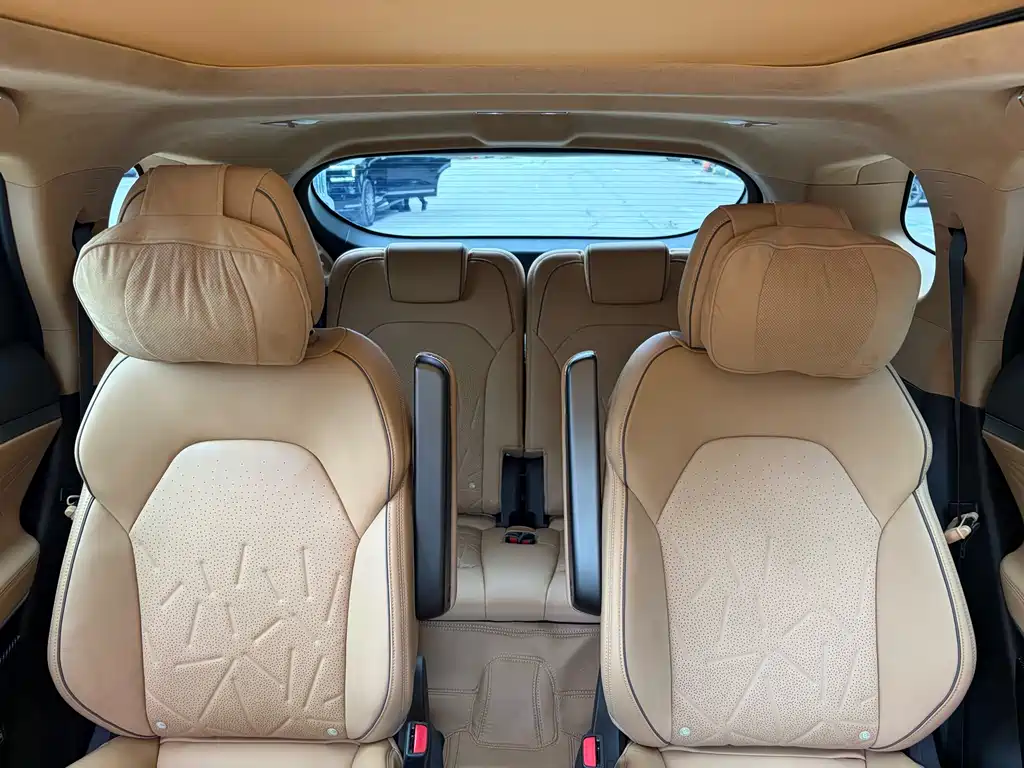 Denza Denza N8 2023 AWD PHEV Flagship 6-Seater 2024 - thumbnail 14