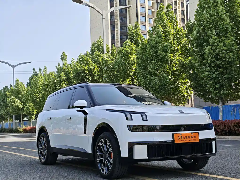 Lynk & Co Lynk & Co 900 2025 2.0T Ultra 6-Seater 2025 - thumbnail 3
