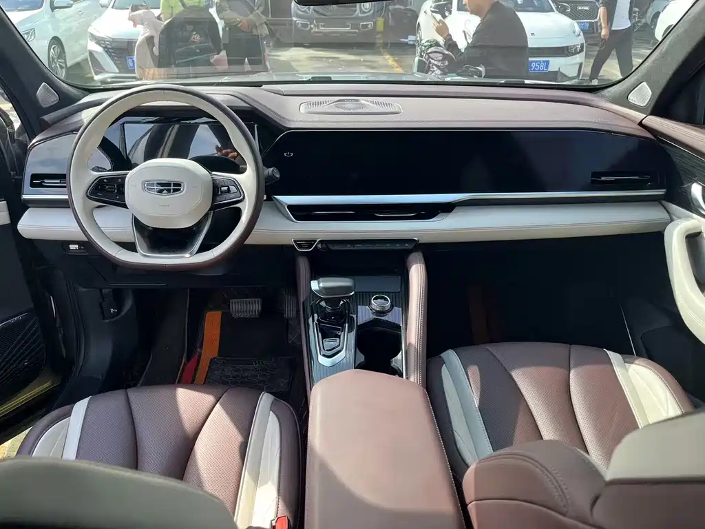 Geely Auto Geely Monjaro 2.0TD FWD Flagship 2023 - thumbnail 6
