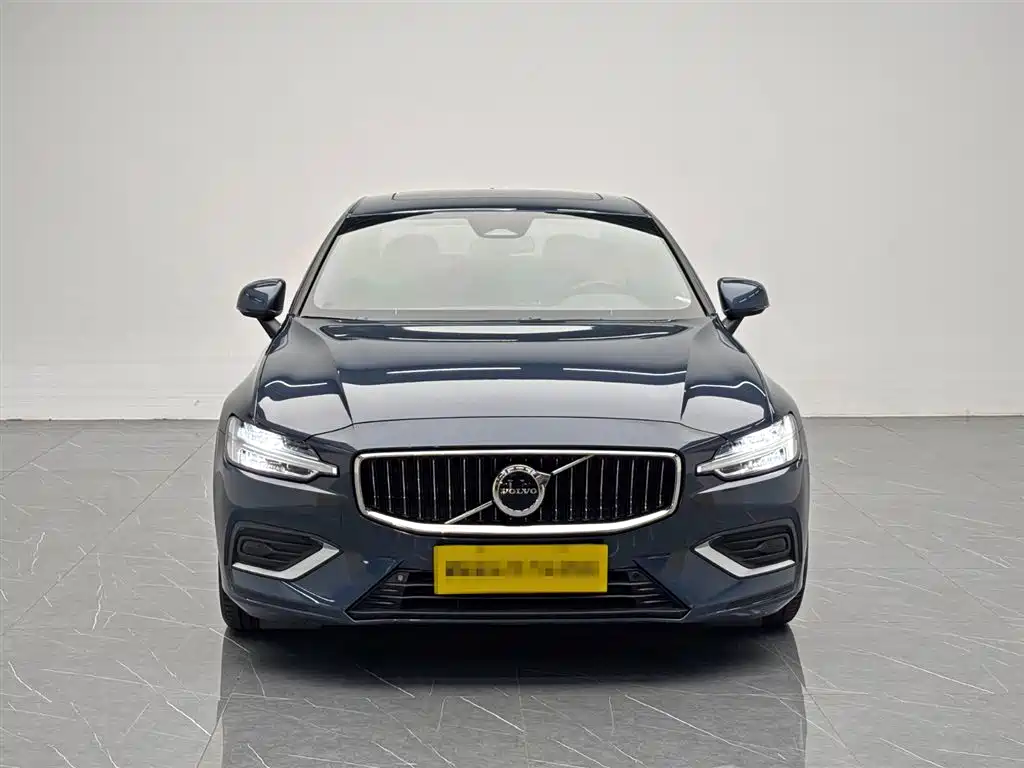 Volvo Volvo S60 B4 2023 - thumbnail 2