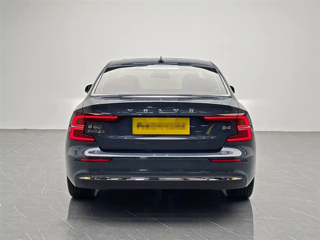 Volvo Volvo S60 B4 2023 - thumbnail 5