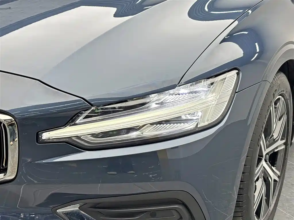 Volvo Volvo S60 B4 2023 - thumbnail 9