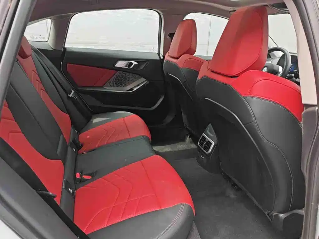 BMW BMW 2 Series 225L M Sport Package 2025 - thumbnail 6