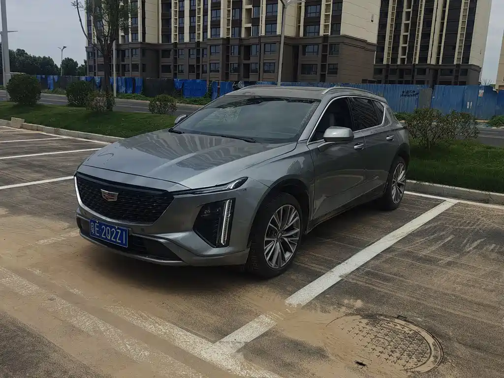 Cadillac Cadillac GT4 2023 25T Prestige 2023 - thumbnail 3