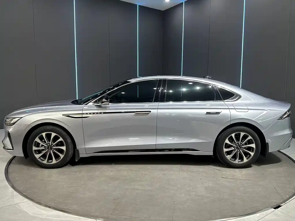 Lincoln Lincoln Z 2022 iXiang Exclusive Edition 2022 - thumbnail 4