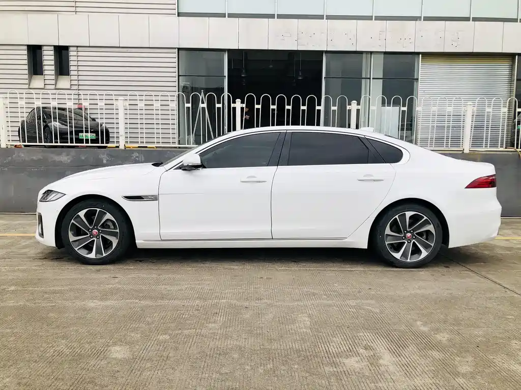 Jaguar Jaguar XFL 2.0T P200 RWD Elite Luxury Edition 2023 - thumbnail 6