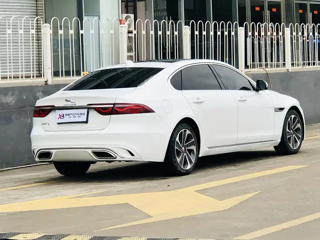 Jaguar Jaguar XFL 2.0T P200 RWD Elite Luxury Edition 2023 - thumbnail 8