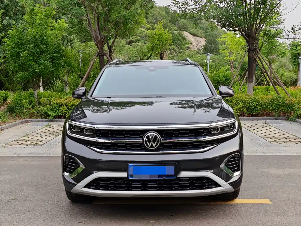 Volkswagen Tavendor 2022 380TSI AWD Flagship Edition 7-Seater 2022 - thumbnail 2