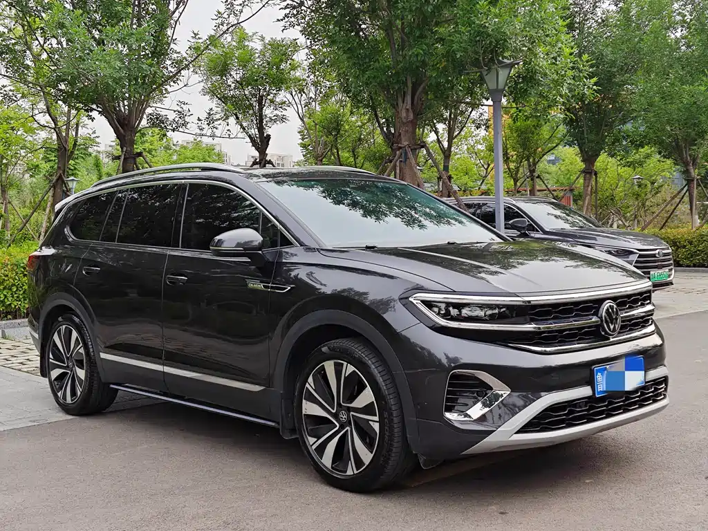 Volkswagen Tavendor 2022 380TSI AWD Flagship Edition 7-Seater 2022 - thumbnail 3