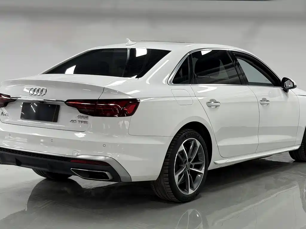 Audi Audi A4L 2022 40 TFSI Fashion Dynamic 2022 - thumbnail 4