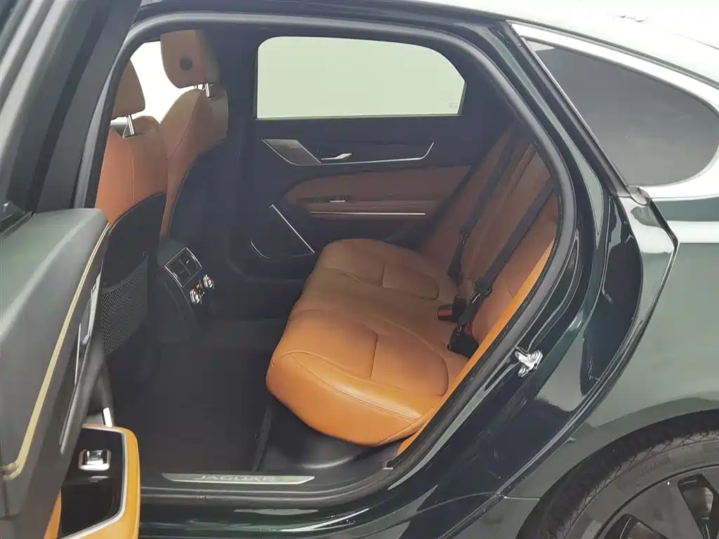 Jaguar Jaguar XFL 2.0T P300 AWD Flagship Sport Edition 2022 - thumbnail 15
