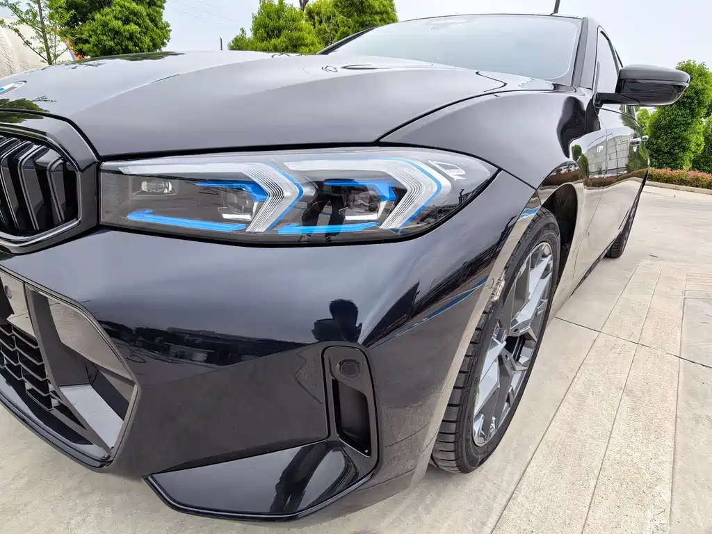 BMW BMW 3 Series 2025 330Li Exclusive Edition M Sport Night Package 2024 - thumbnail 4