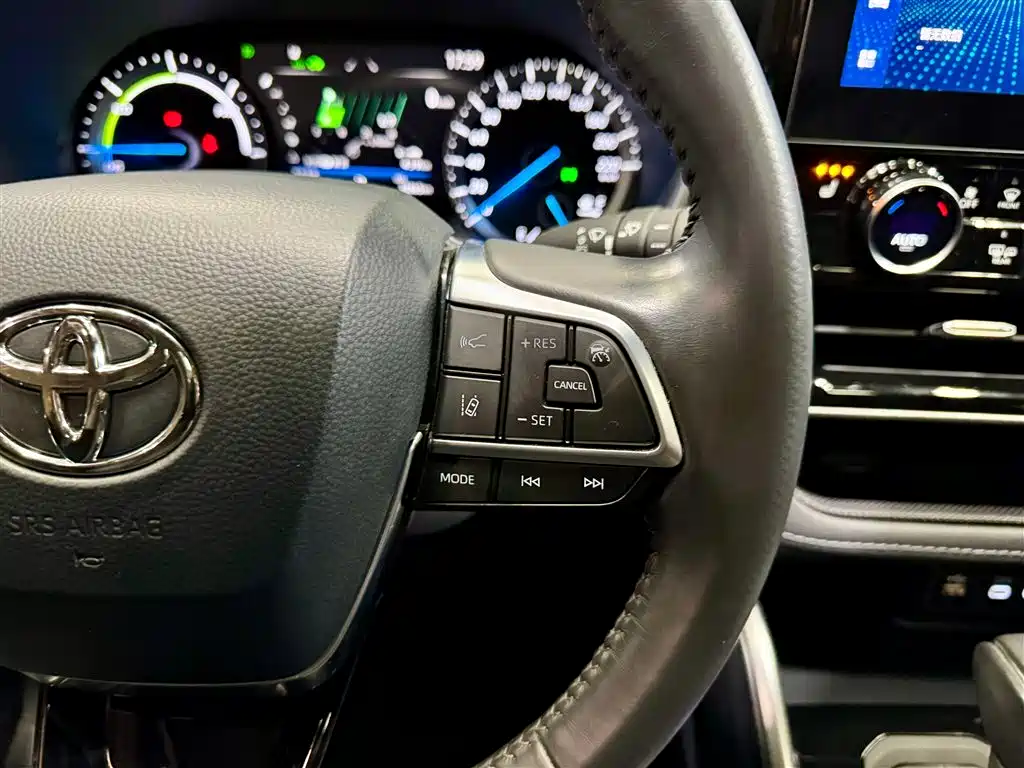 Toyota Highlander 2023 2.5L Hybrid AWD Premium 7-Seater 2024 - thumbnail 24
