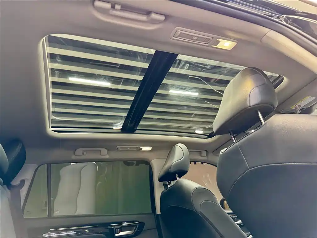 Toyota Highlander 2023 2.5L Hybrid AWD Premium 7-Seater 2024 - thumbnail 27