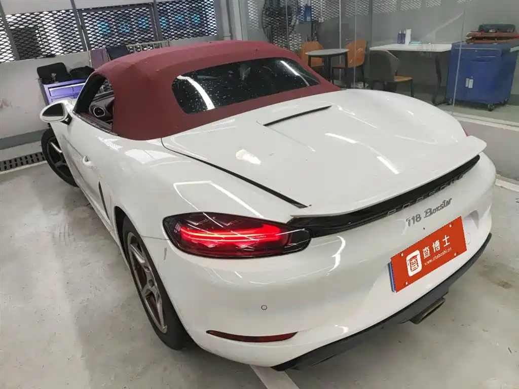 Porsche Porsche 718 Boxster 2.0T 2024 - thumbnail 5