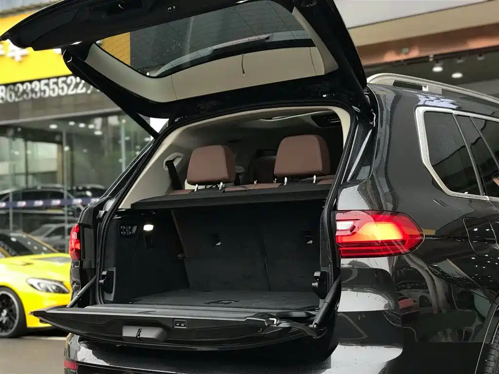BMW BMW X7 2020 xDrive40i Leading Edition Luxury Package 2020 - thumbnail 7