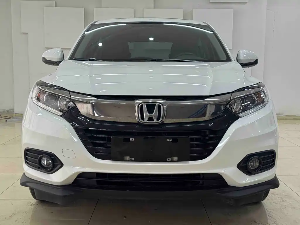 Honda Vezel 2022 model 1.5L CVT Phantom Night Pioneer Edition 2021 - thumbnail 2
