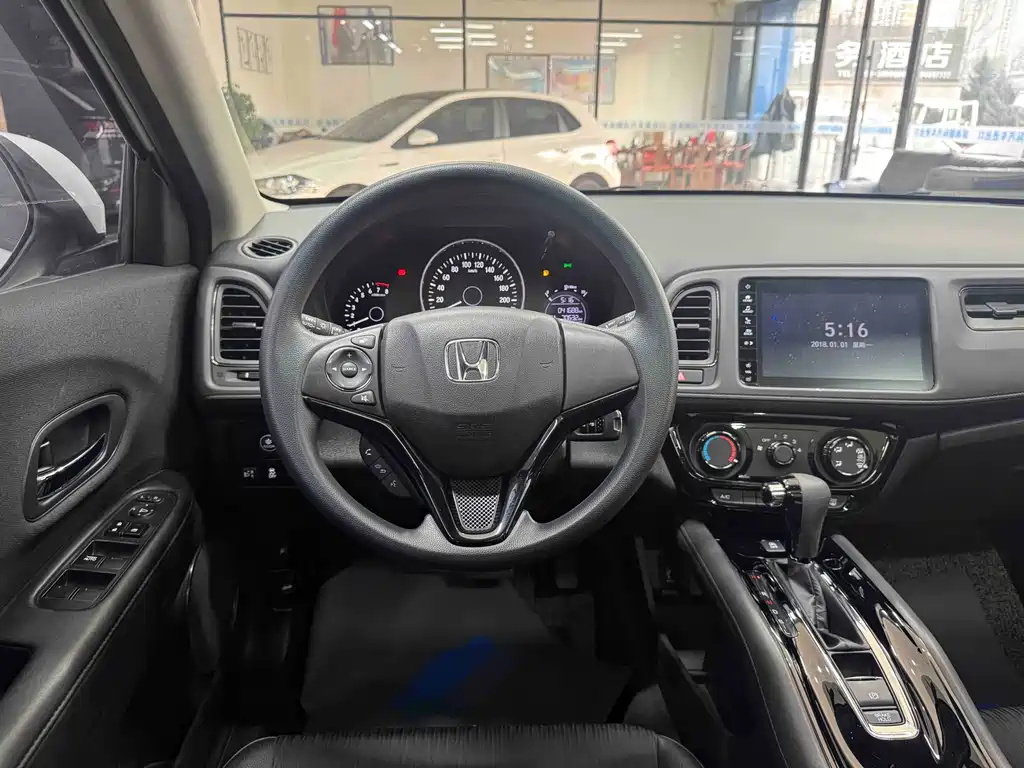 Honda Vezel 2022 model 1.5L CVT Phantom Night Pioneer Edition 2021 - thumbnail 16