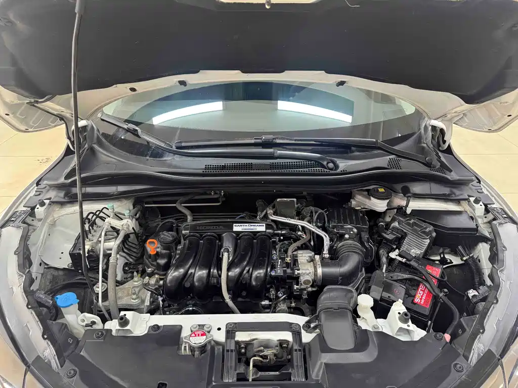 Honda Vezel 2022 model 1.5L CVT Phantom Night Pioneer Edition 2021 - thumbnail 18