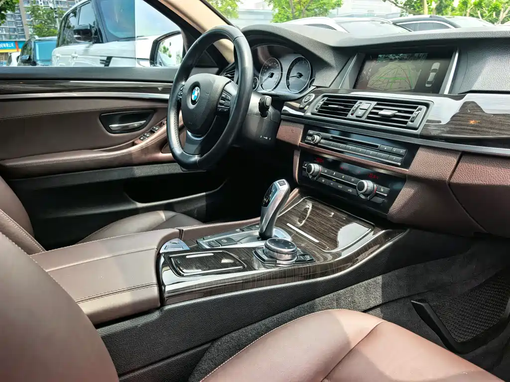 BMW BMW 5 Series 2014 525Li Luxury Design Package 2014 - thumbnail 10
