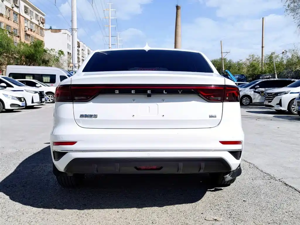 Geely Auto Geely Emgrand 2023 4th Generation Champion Edition 1.5L CVT Prestige 2023 - thumbnail 5