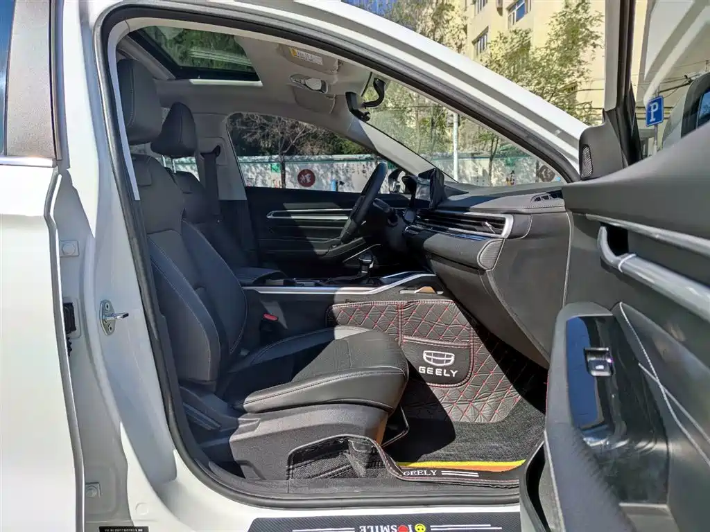 Geely Auto Geely Emgrand 2023 4th Generation Champion Edition 1.5L CVT Prestige 2023 - thumbnail 8