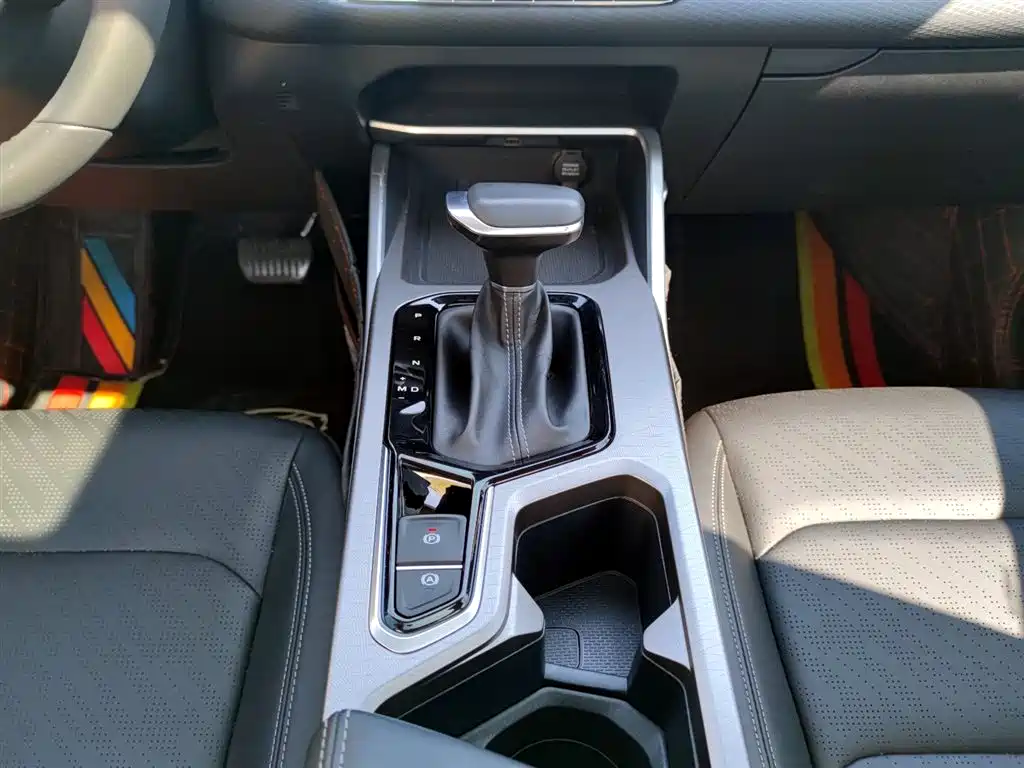 Geely Auto Geely Emgrand 2023 4th Generation Champion Edition 1.5L CVT Prestige 2023 - thumbnail 14