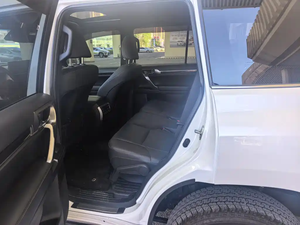 Lexus Lexus GX 2023 460 US Spec 2024 - thumbnail 4