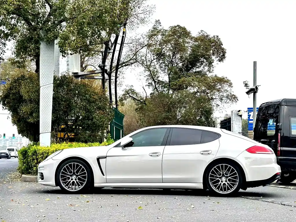 Porsche Porsche Panamera 2014 Panamera 3.0T 2014 - thumbnail 2